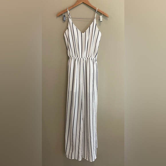 One Clothing: White Jumpsuit Romper with Black and Maroon Pattern Stripes - Picture 4 of 17